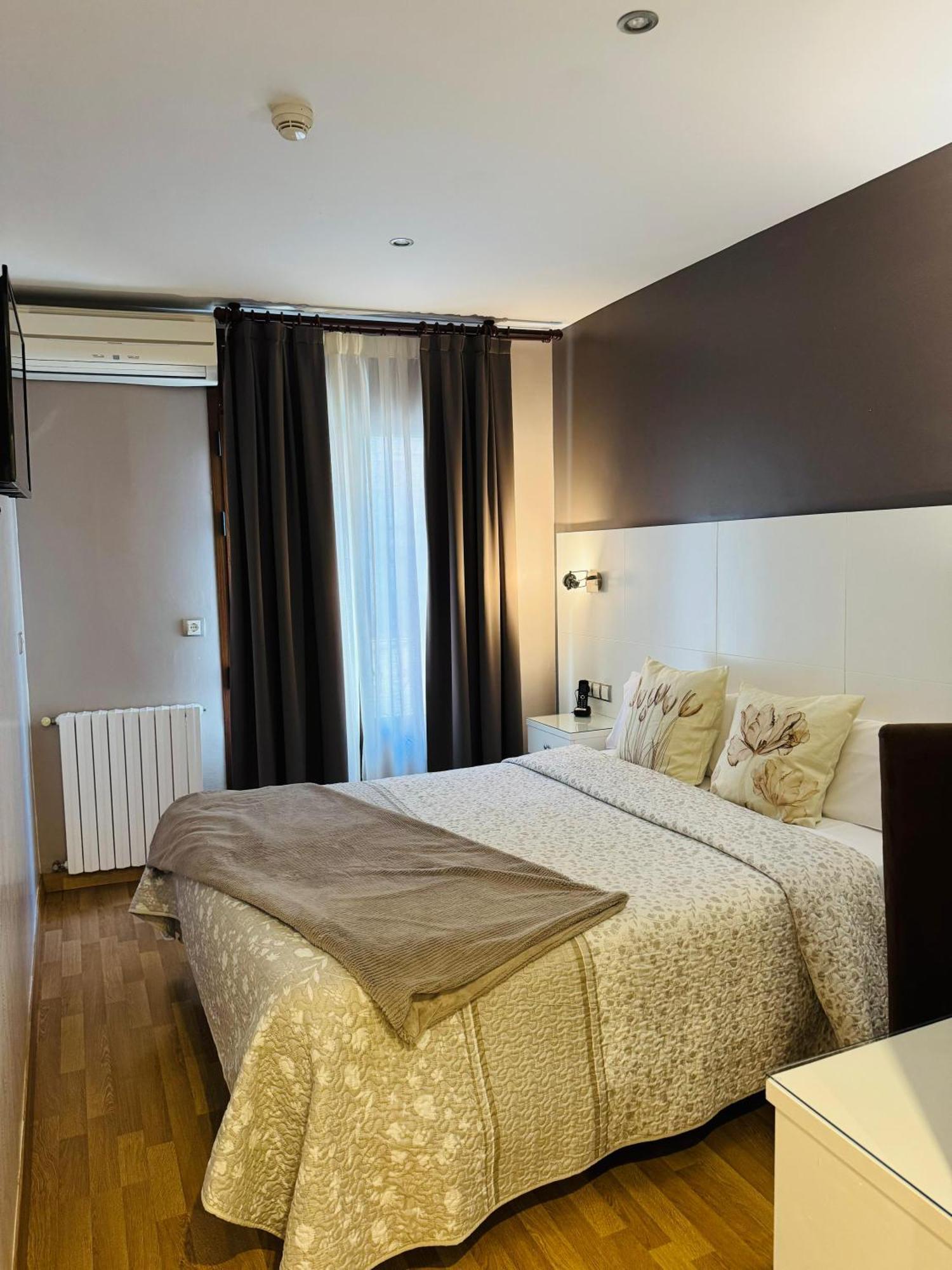 Hotel El Acebo Jaca Luaran gambar