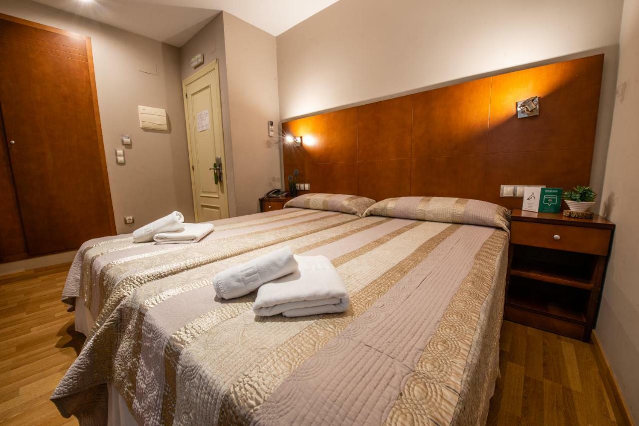 Hotel El Acebo Jaca Luaran gambar